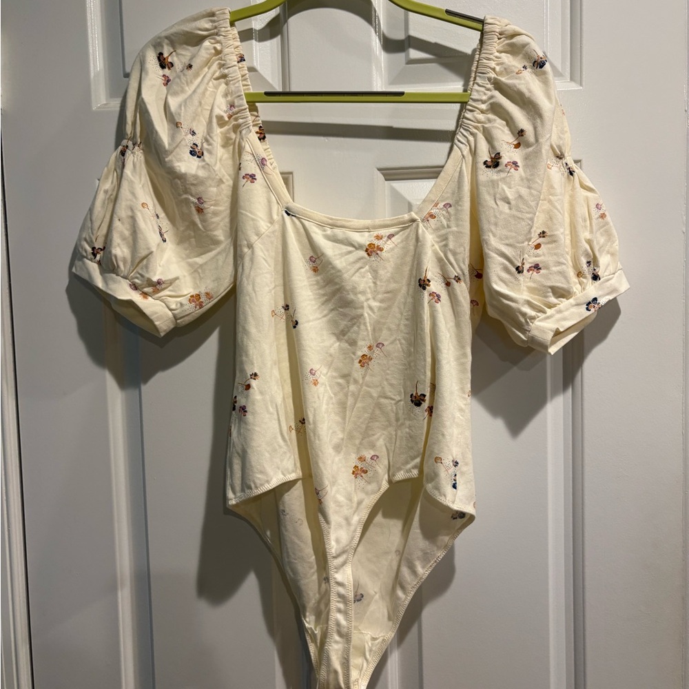 Free People Movement Play Date Floral Bodysuit cream L new NWT boho - Picture 4 of 6